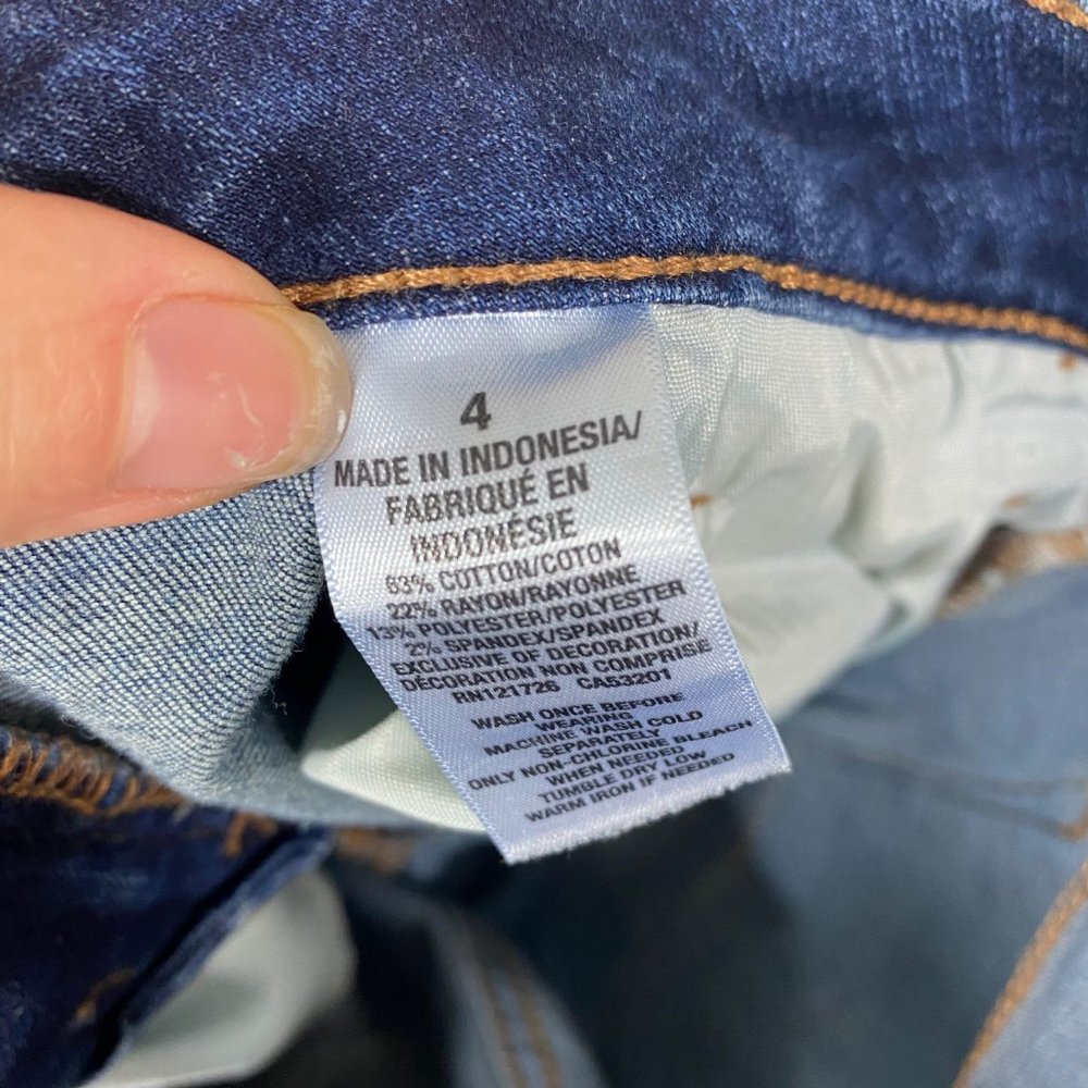 Aeropostale Midi Medium Wash Denim Jean Shorts 4 - Picture 9 of 9